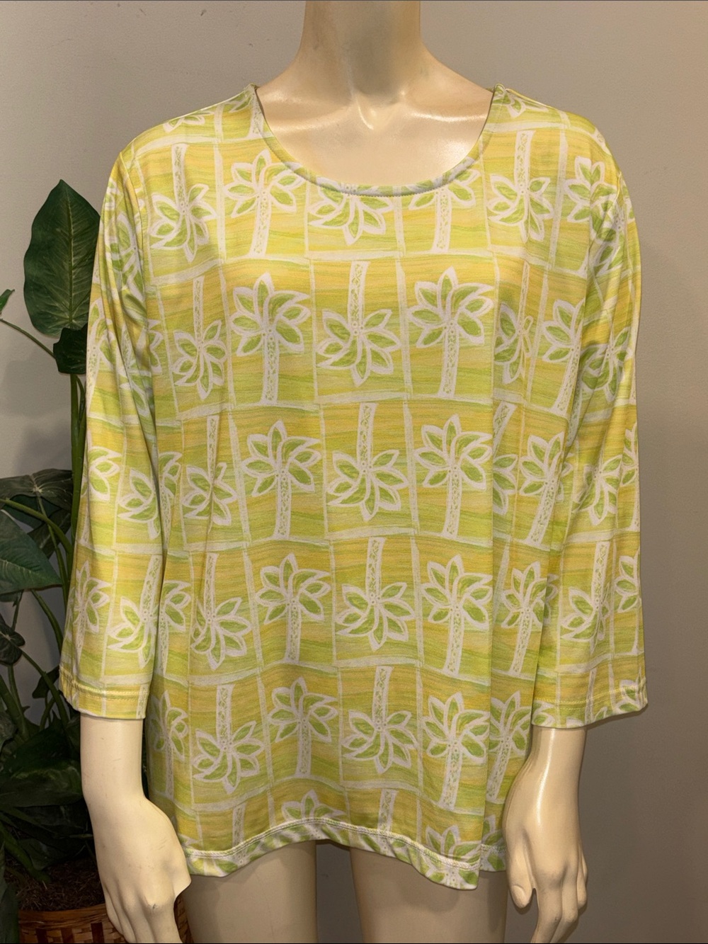 Anthony's Resort Wear Lime & Yellow Palm Tree Round Neck Tunic with 3/4 Sleeves